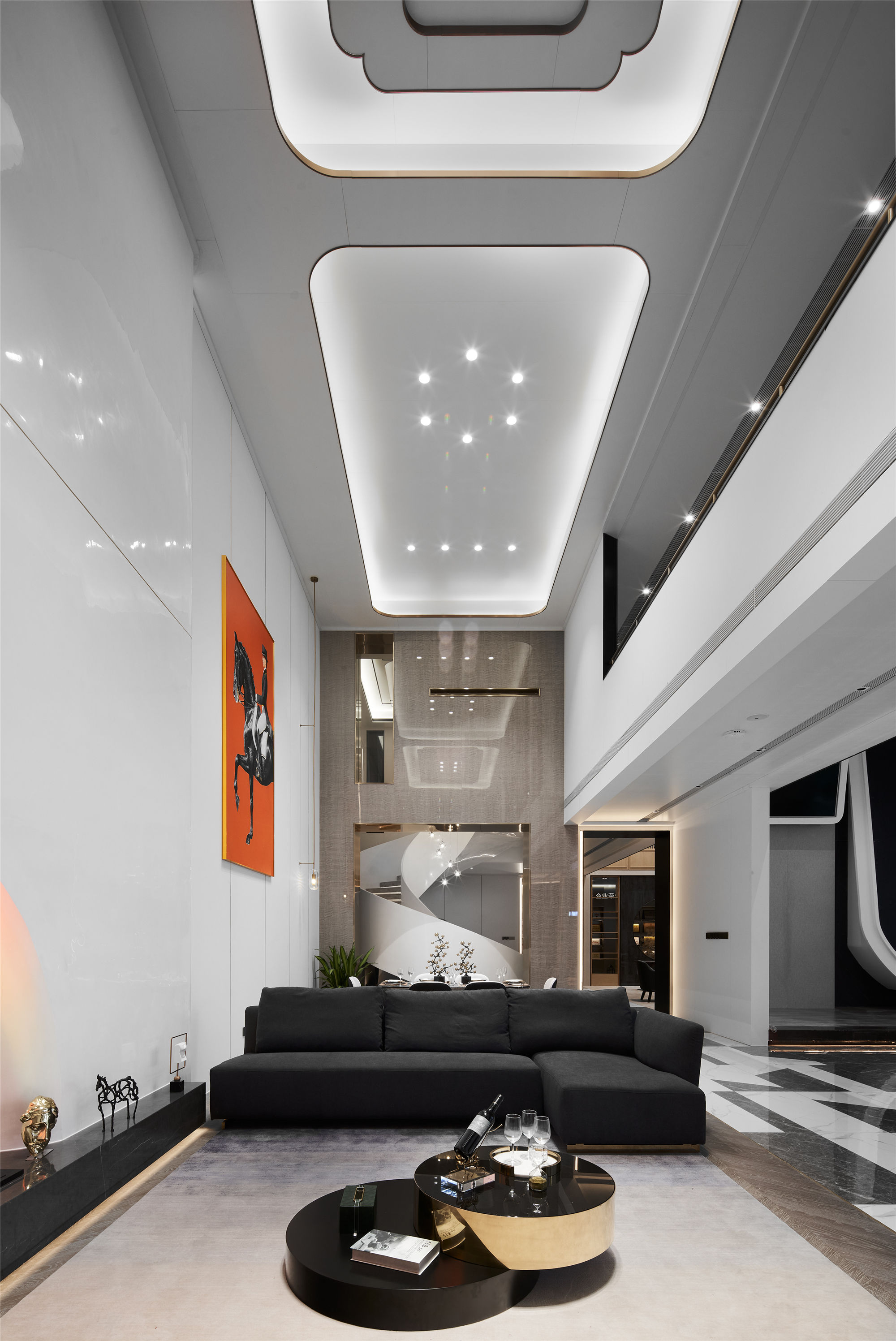 是一家集研发,设计,生产,销售于一体的集成家居企业,已拥有定制吊顶