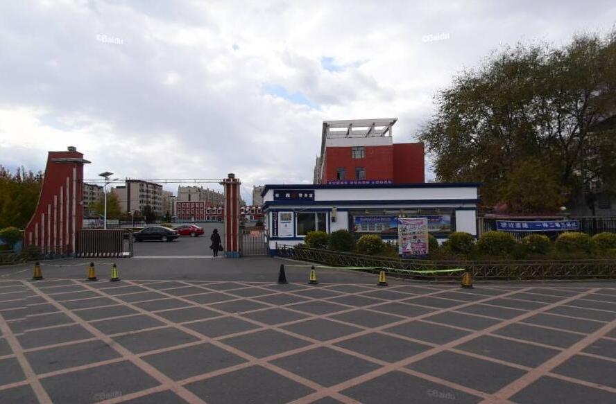  p>蛟河五中是吉林省初级中学.一个校园要有一种校园精神.