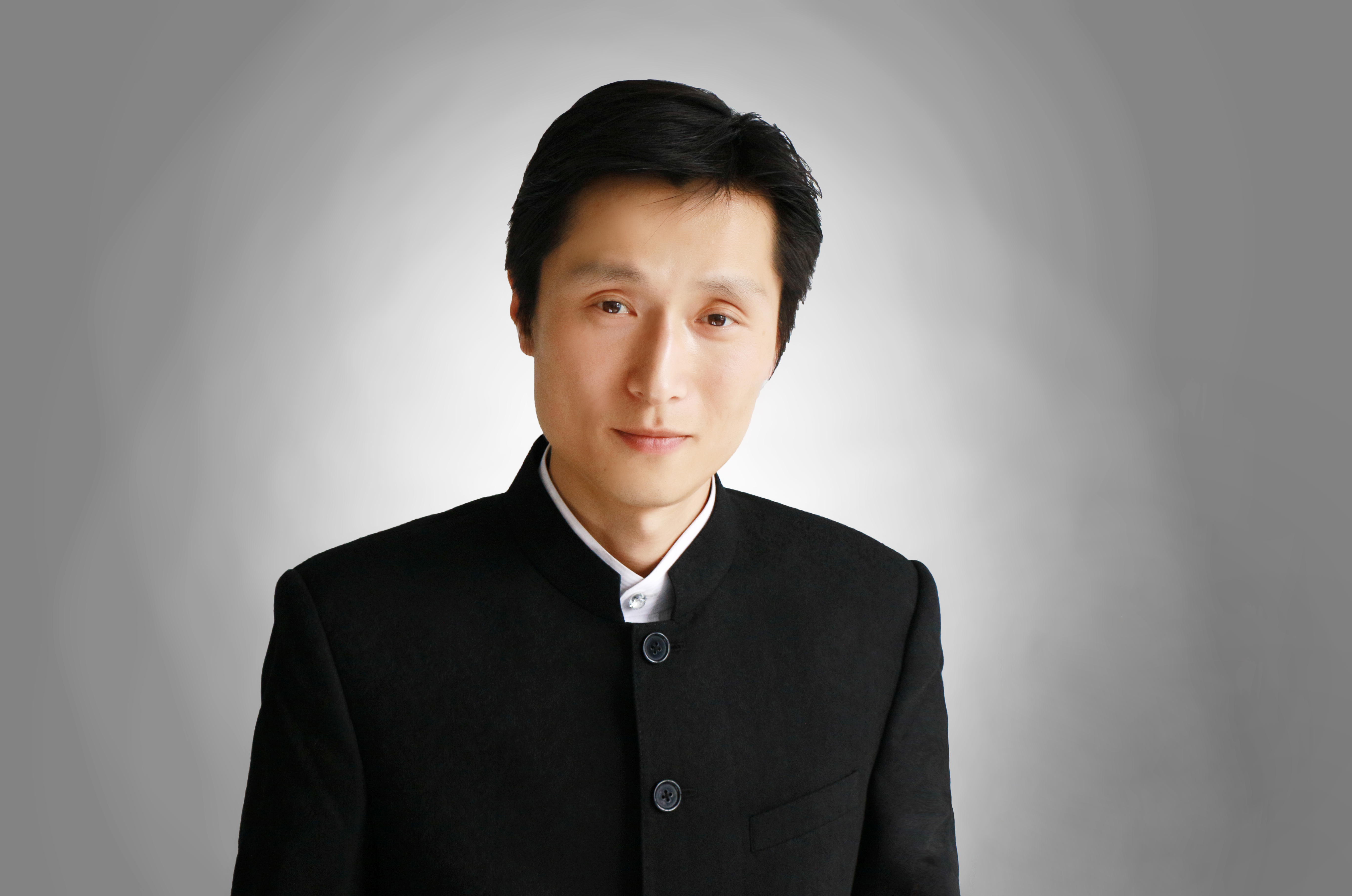 乐团创建于上世纪八十年代,现已成为一个拥有拉弦,弹拨,吹管及打击乐