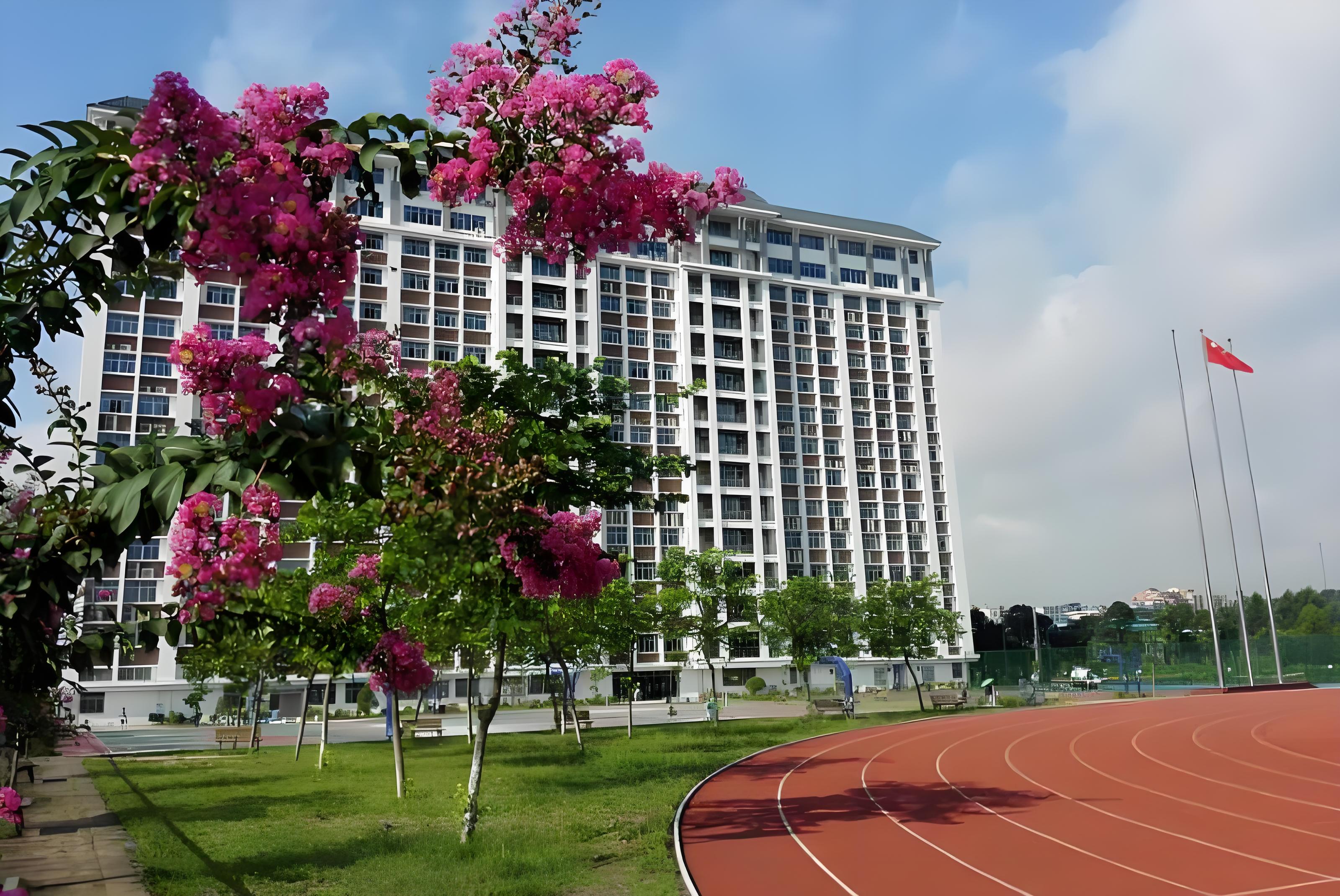 私立华联学院