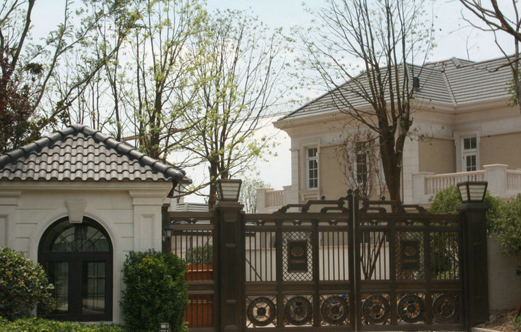  p>宝华海尚郡领(别墅)位于上海市浦东北蔡,由上海香溢房地产有限公司