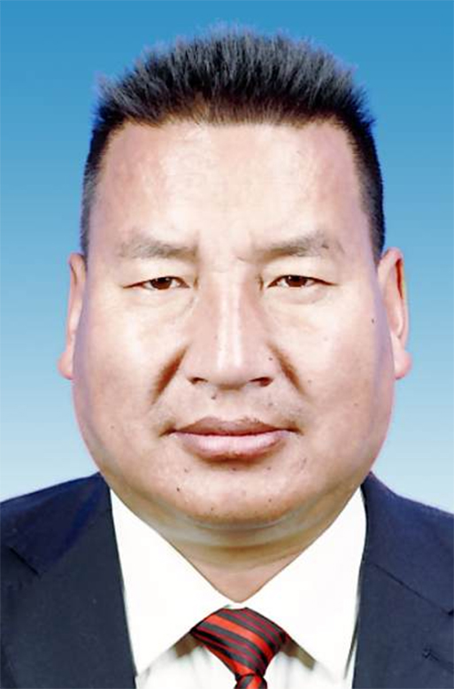  p>培布,现任云南省迪庆州德钦县人民政府副县长. /p>