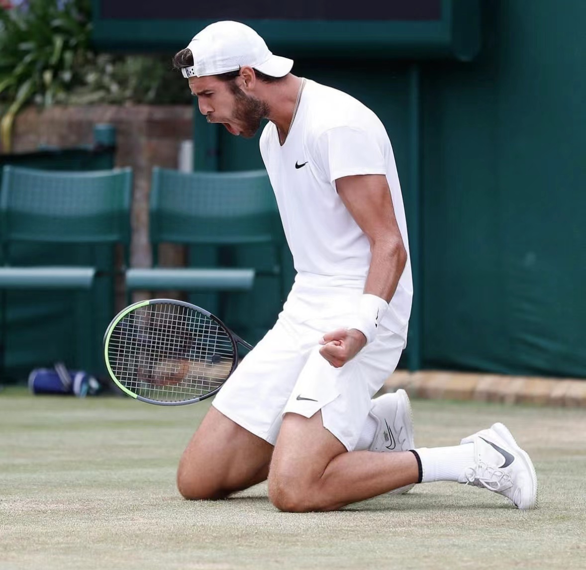 卡伦·卡恰诺夫