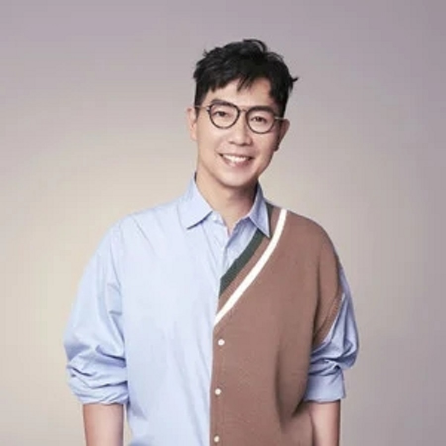  p>《纯天然》是由小寒作词,品冠作曲,演唱的歌曲. /p>