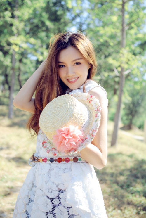  p data-id="gnx7h5y2i3">倪珈,本名罗丹笛,新疆石河子人,中国内地女