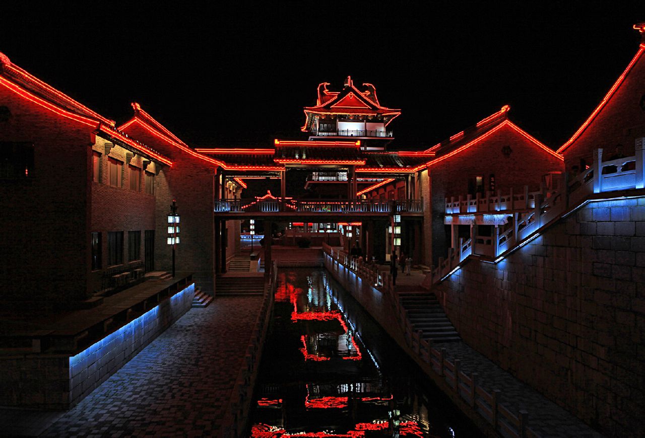  p> a href="#" data-lemmaid="5091932">串场河 /a>是贯穿盐城市区的