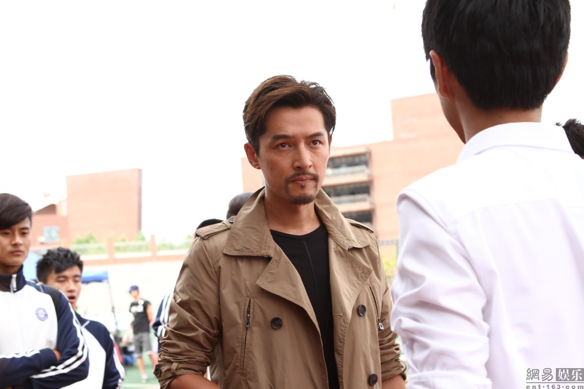  p>《旋风十一人》是由 a target="_blank" href="/item/林健龙