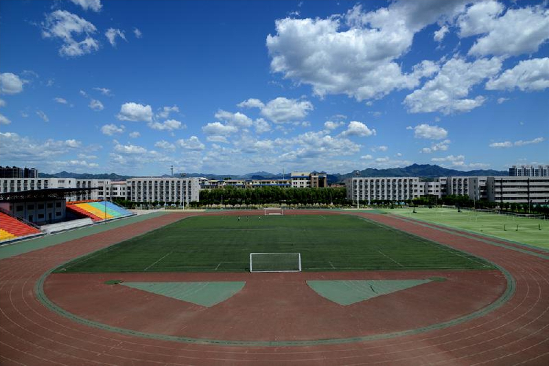 遵化市第一中学