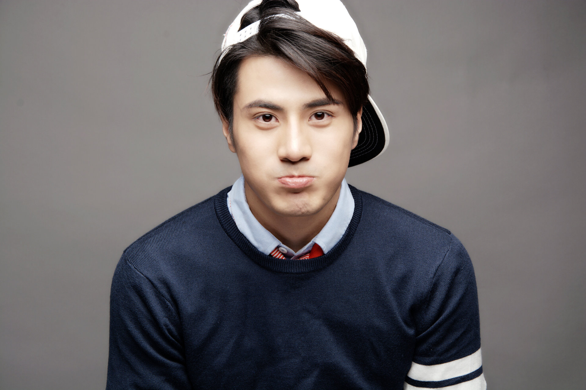 ="go1z1l60sy">李晨浩,1988年10月18日出生于重庆荣昌,中国内地男演员