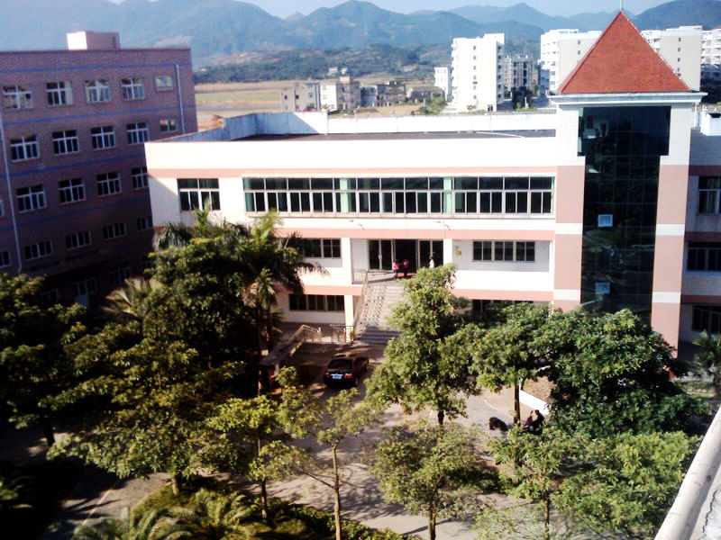 福清东张中学