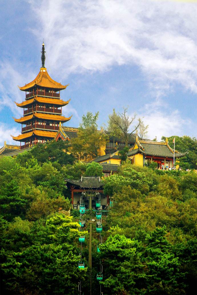  p>狼山位于 a target="_blank" href="/item/江苏/154268" data