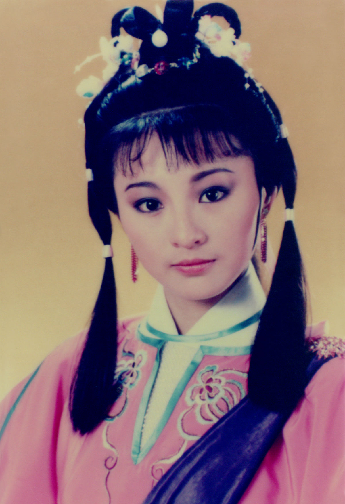  p>李赛凤,1965年2月14日生于 a target="_blank" href="/item/香港