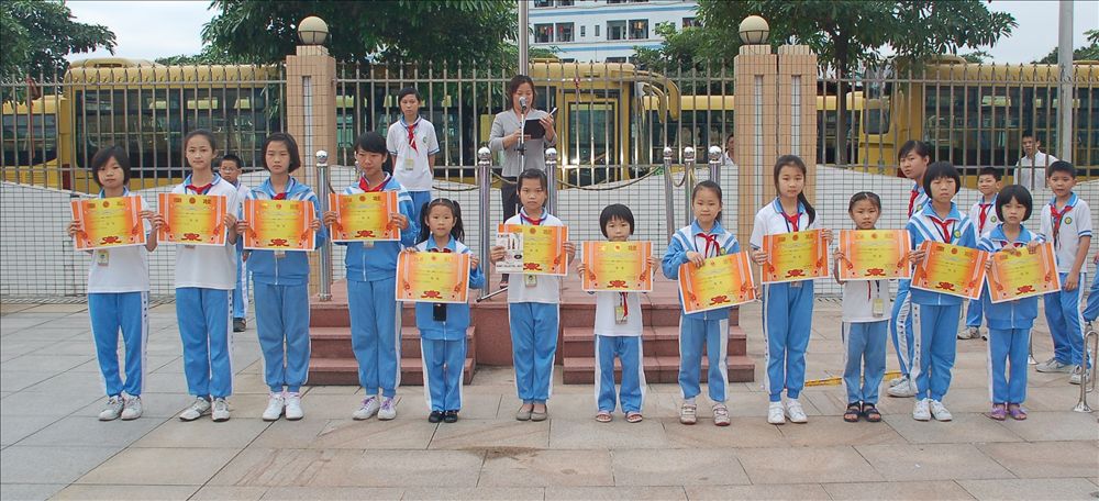 nl1rpc">石碣是民族英雄袁崇焕的故里,石碣袁崇焕小学前身为桔洲小学