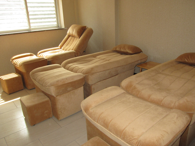  p data-id="gnx3lms2s4">足浴床也称为(浴足床,足疗床,沐足床,洗脚床