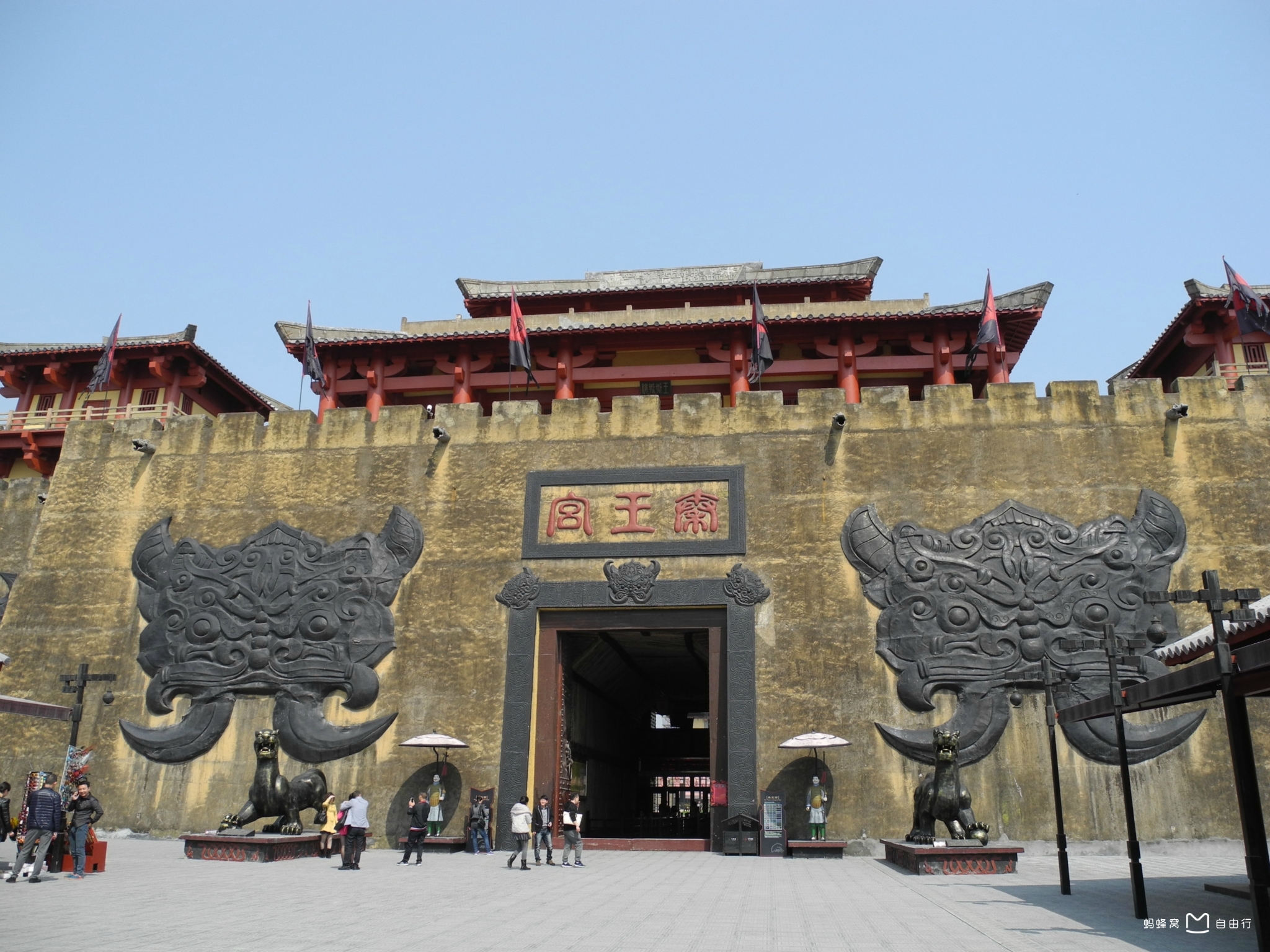 位于浙江省金华市东阳市横店镇,占地总面积达5万多亩,是中国规模最大