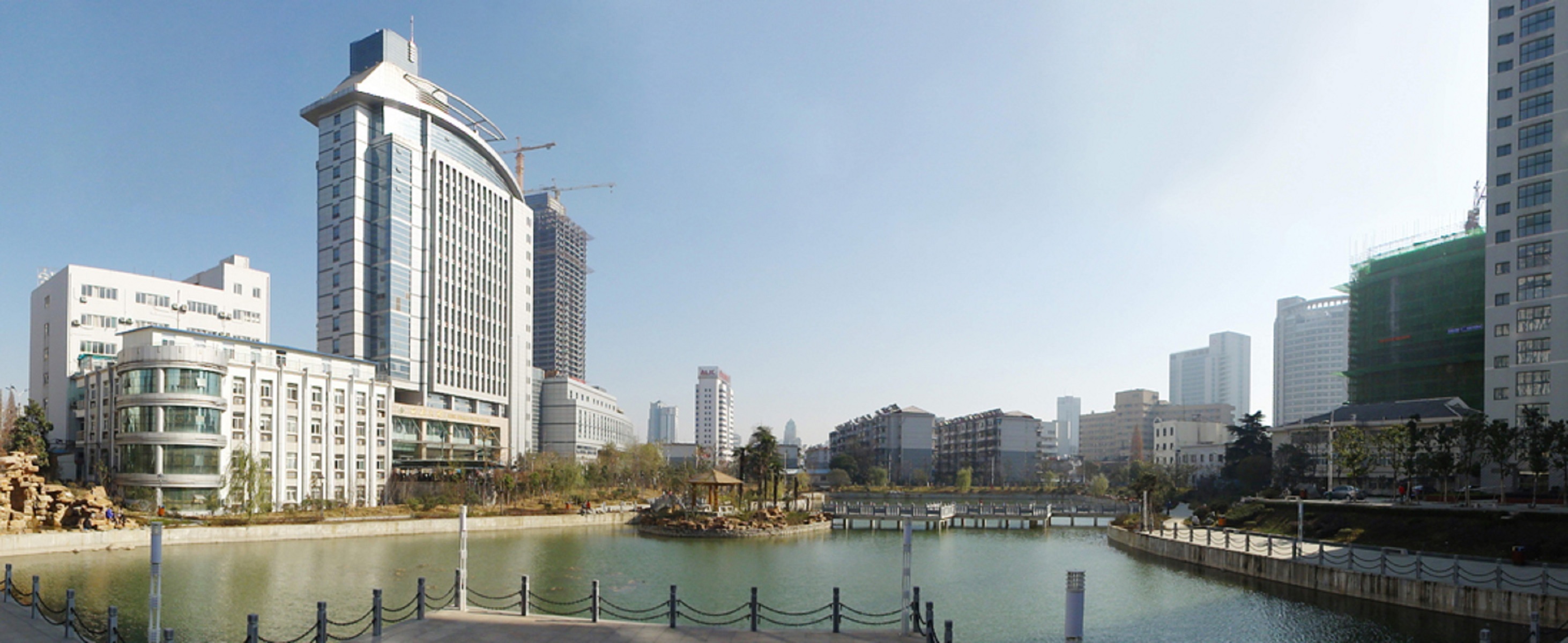  p>安徽医科大学(anhui medical university)简称"安医大",位于安徽