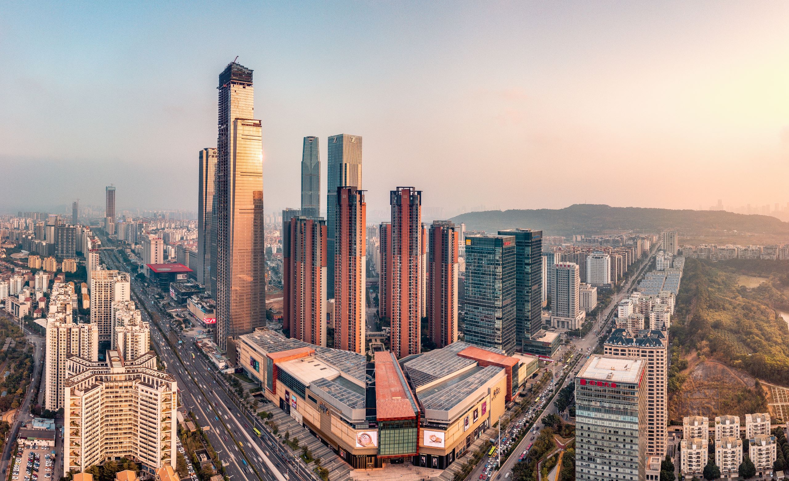 广西华润大厦(china resources tower guangxi)位于南宁市商务核心