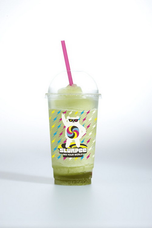 p>思乐冰(slurpee)是一款由7-eleven便利商店研制的碎冰饮品,在1967