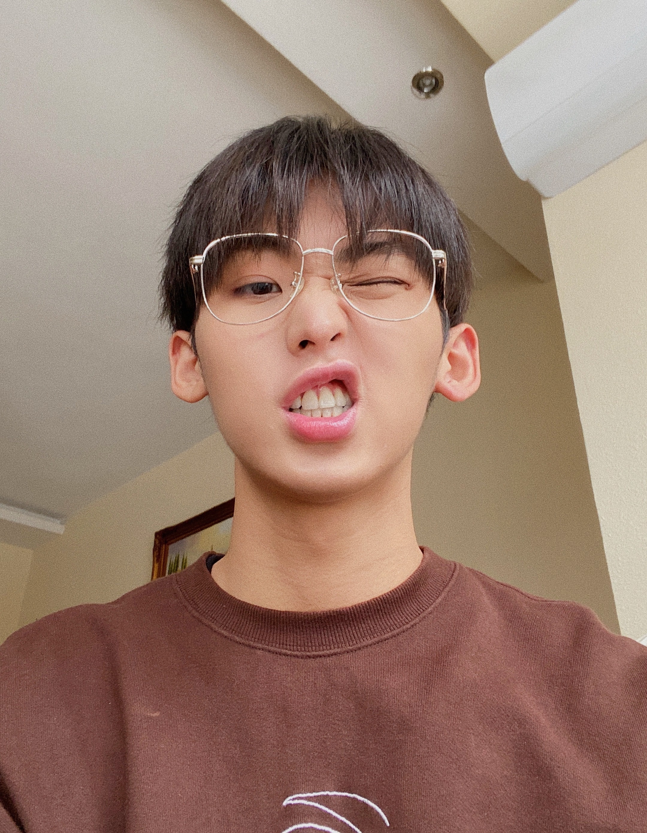  p>唐九洲,1998年2月5日出生于吉林长春,毕业于 