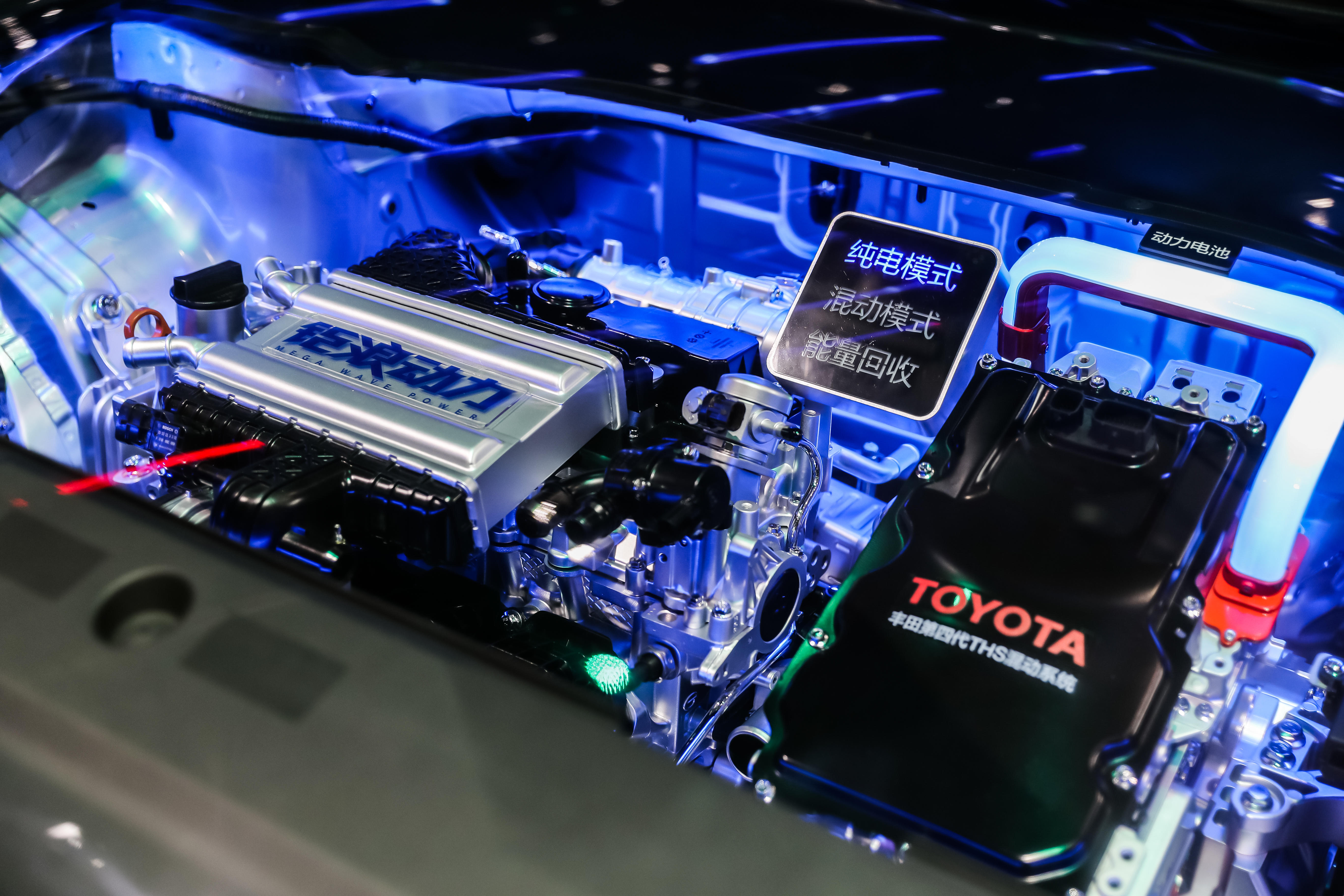 全新第二代gs8是广汽传祺"混动化 智能化"双核驱动战略的首款落地车型