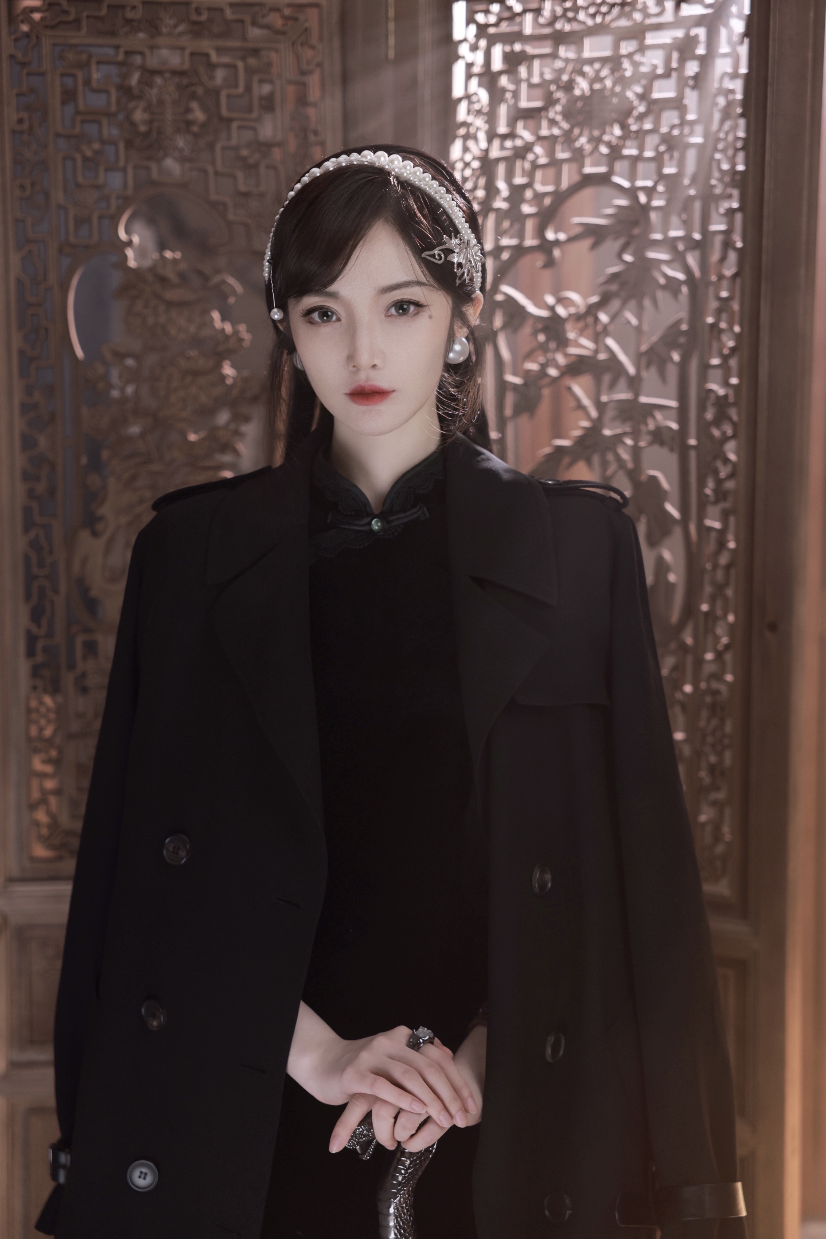  p>泓萱 i>(本名:张婧妍) /i>,1995年12月15日出生于天津市,中国内地