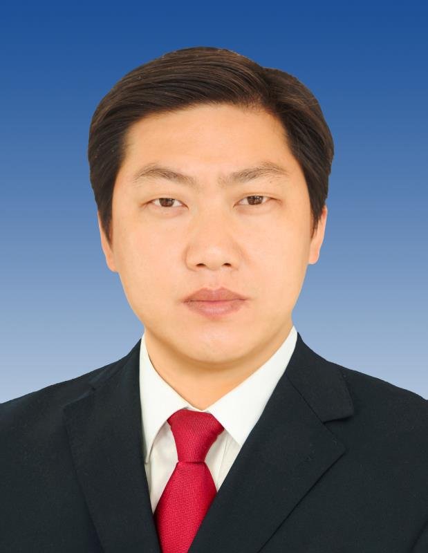  /p> p>现任潜江市委常委,市政府党组成员,副市长,三级调研员. /p>