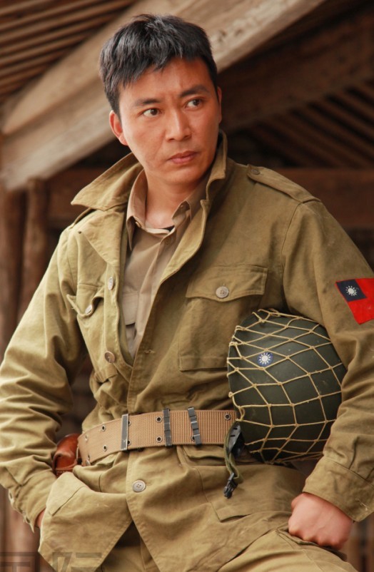 e">孙荣,毕业于北京电影学院,曾在马鞍山市话剧团工作,中国内地男演员