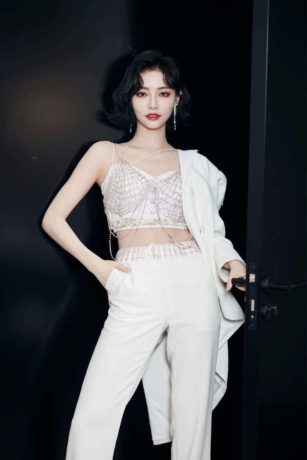  p>许佳琪(kiki),1995年8月27日出生于浙江省台州临海市,中国内地流行