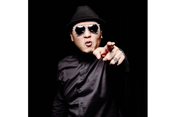  p data-id="gnfjcmcscu">《黑暗中的莲花》是爽子演唱的一首说唱作品