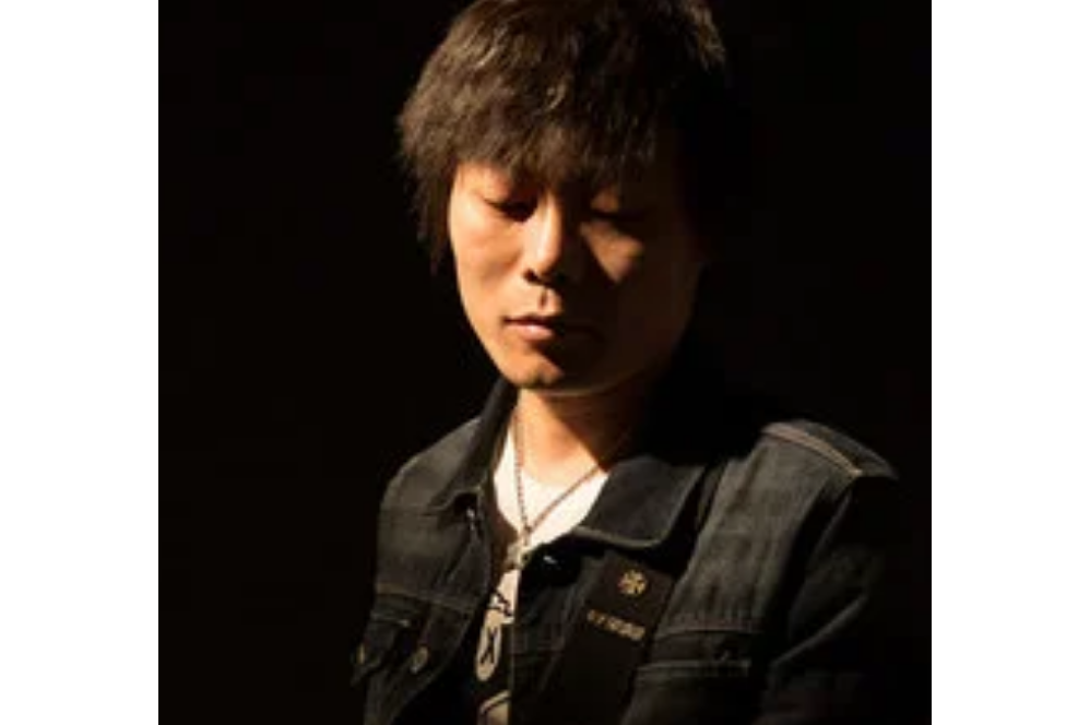  p data-id="gnx2f66xoo">郭旭,是一名歌手.