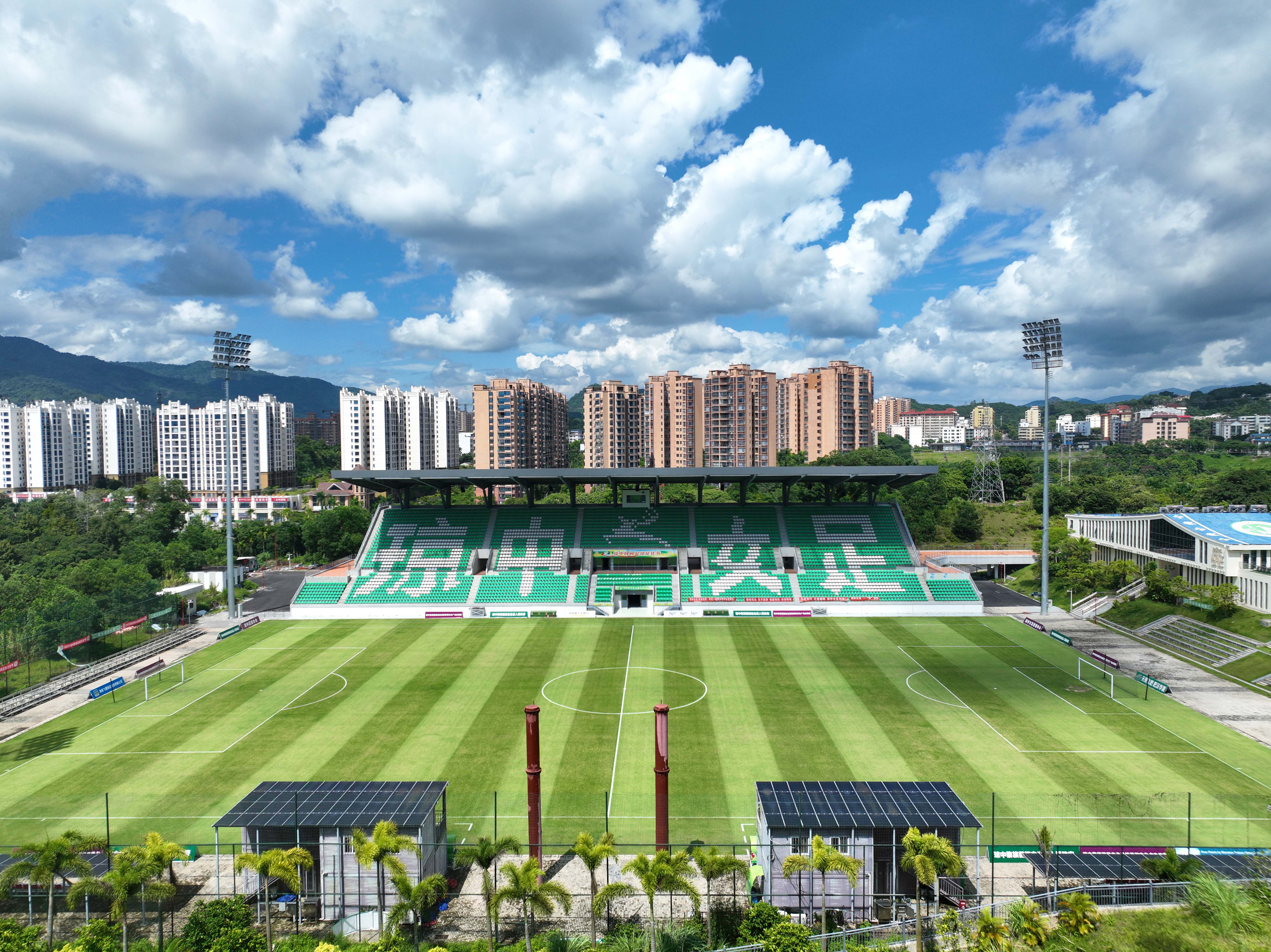 海南省琼中女足训练中心体育场