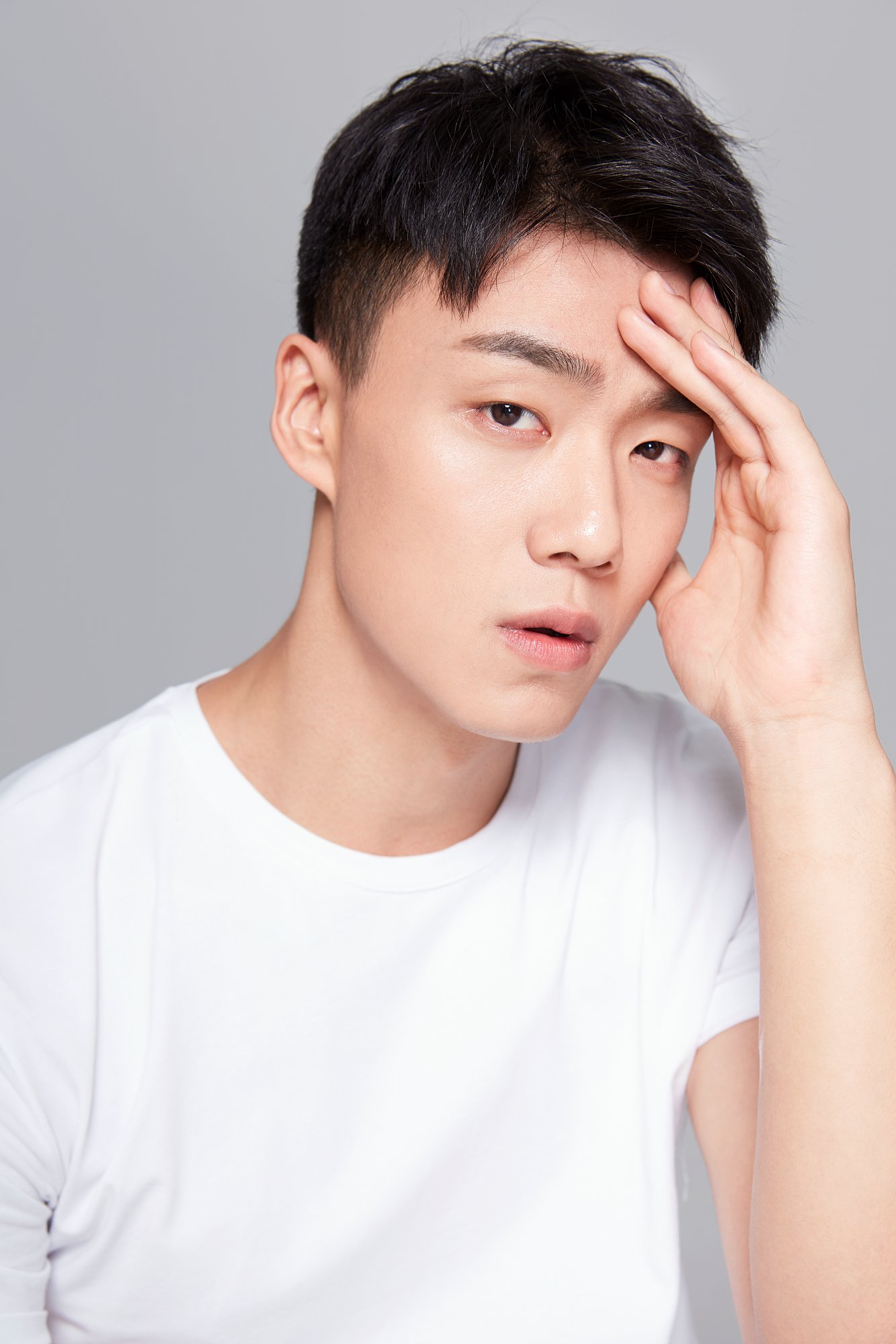  p data-id="gnznaxelo5">高戈,1992年12月9日出生于江苏省徐州市