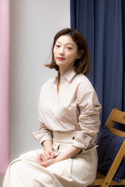  p data-id="gncn3n2iwy">李艾儿(      ,lee el),原名金智贤