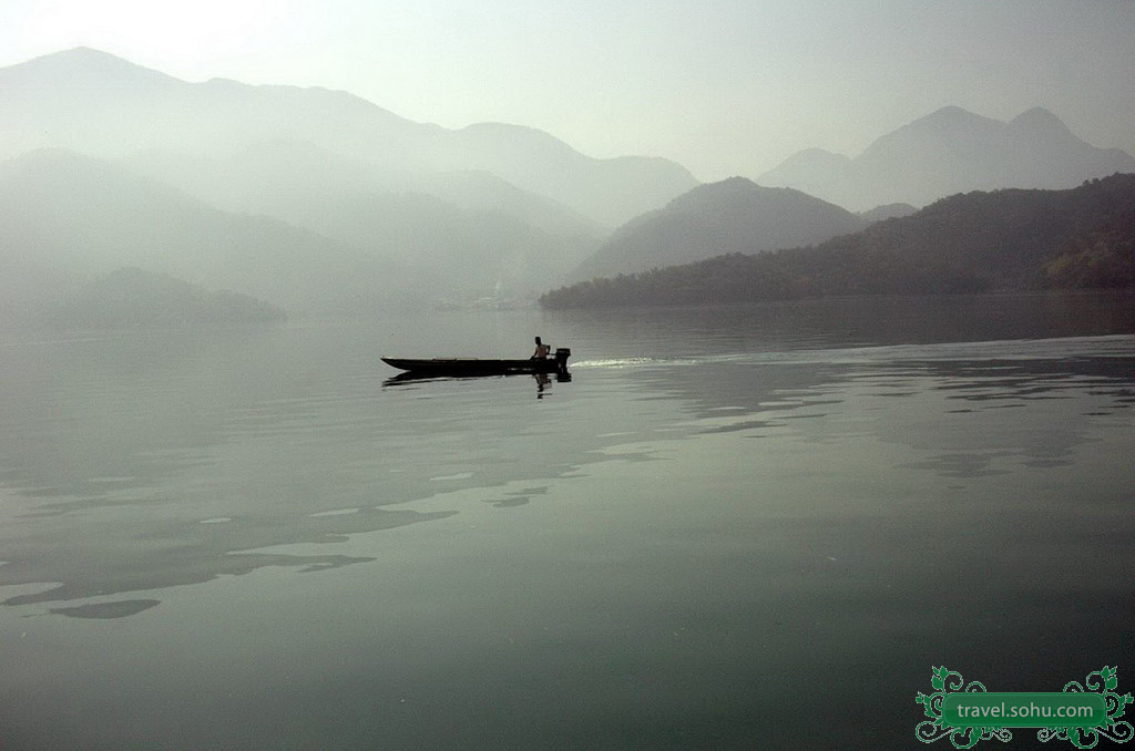  p>日月潭位于 a target="_blank" href="/item/中国/22516505" data