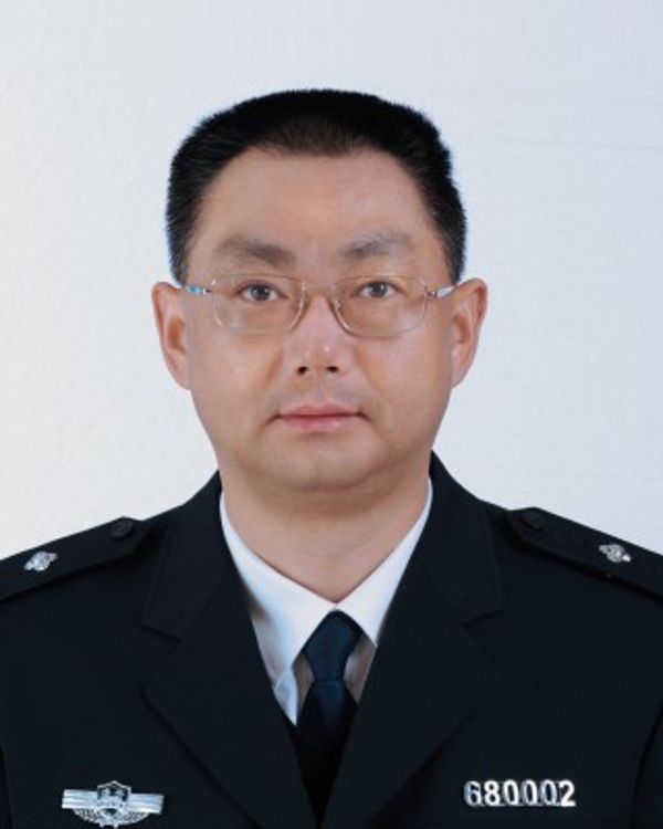 李明