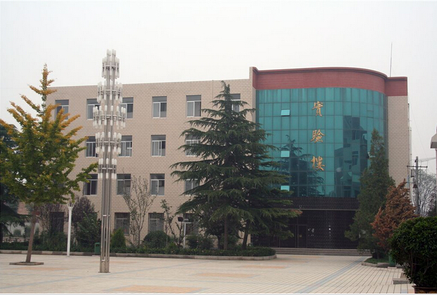  p data-id="gnhgyr3jdh">乾县二中是一所省级重点 a target="_blank"