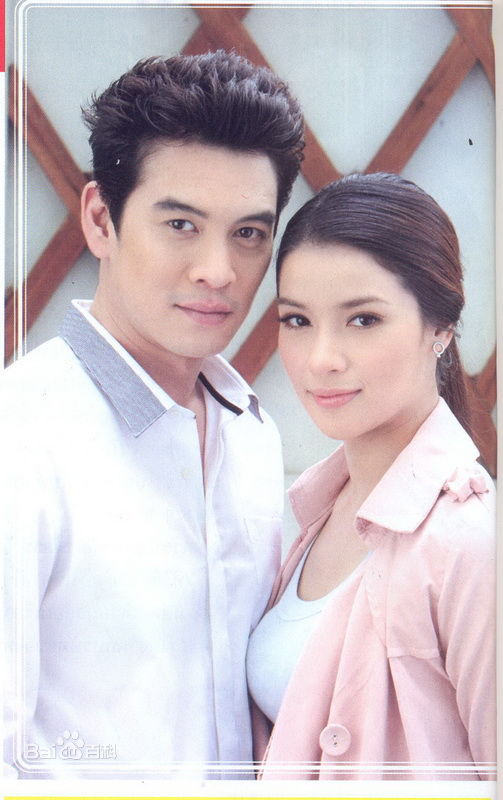  p>婉娜拉·宋提查(vill ),1989年4月10日出生于泰国曼谷,泰国女演员