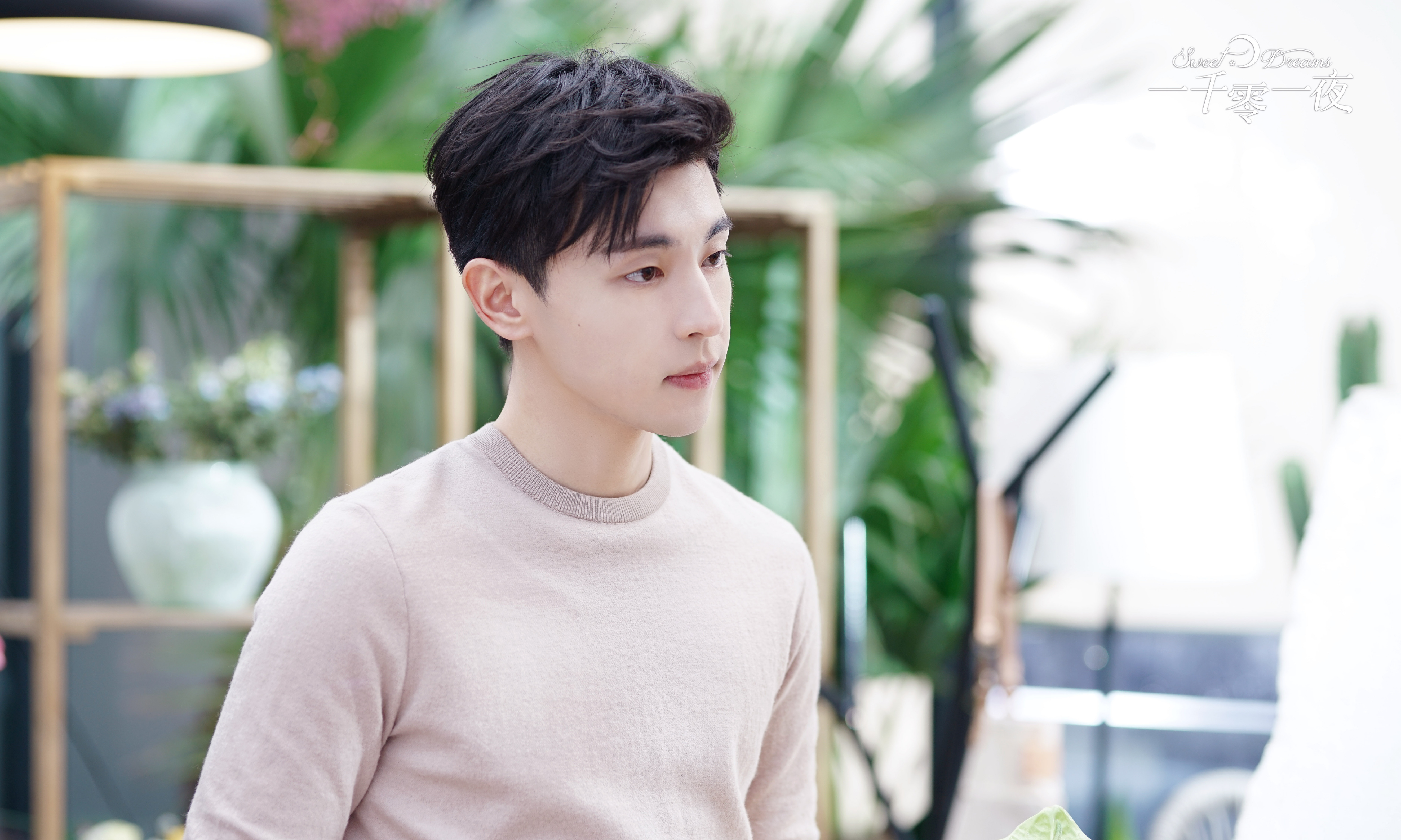  p>邓伦,1992年10月21日出生于 a target="_blank" href="/item/河北