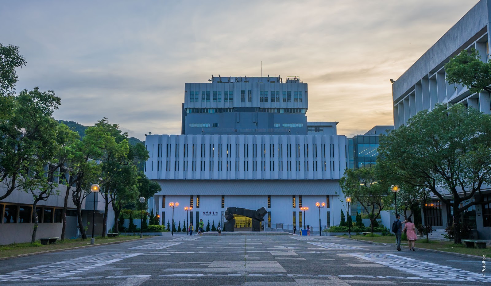 中文大学(the chinese university of hong kong),简称港中大(cuhk)