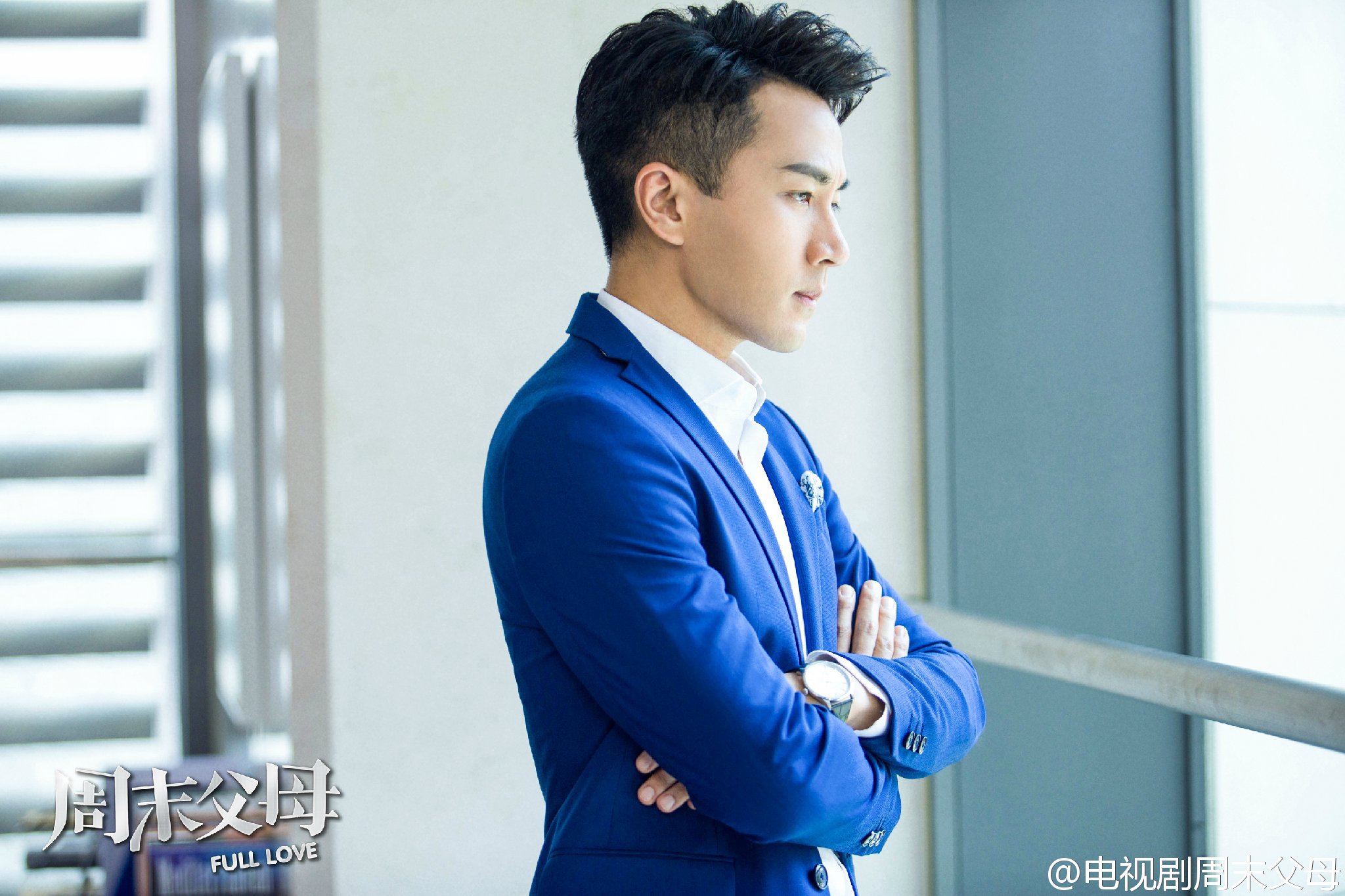 祖籍山东威海,中国影视男演员,歌手,电视剧制片人