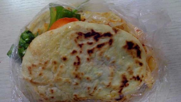  p data-id="gnwilisi3d">菜焙子,一名"焙子夹菜",张家口市怀来县的