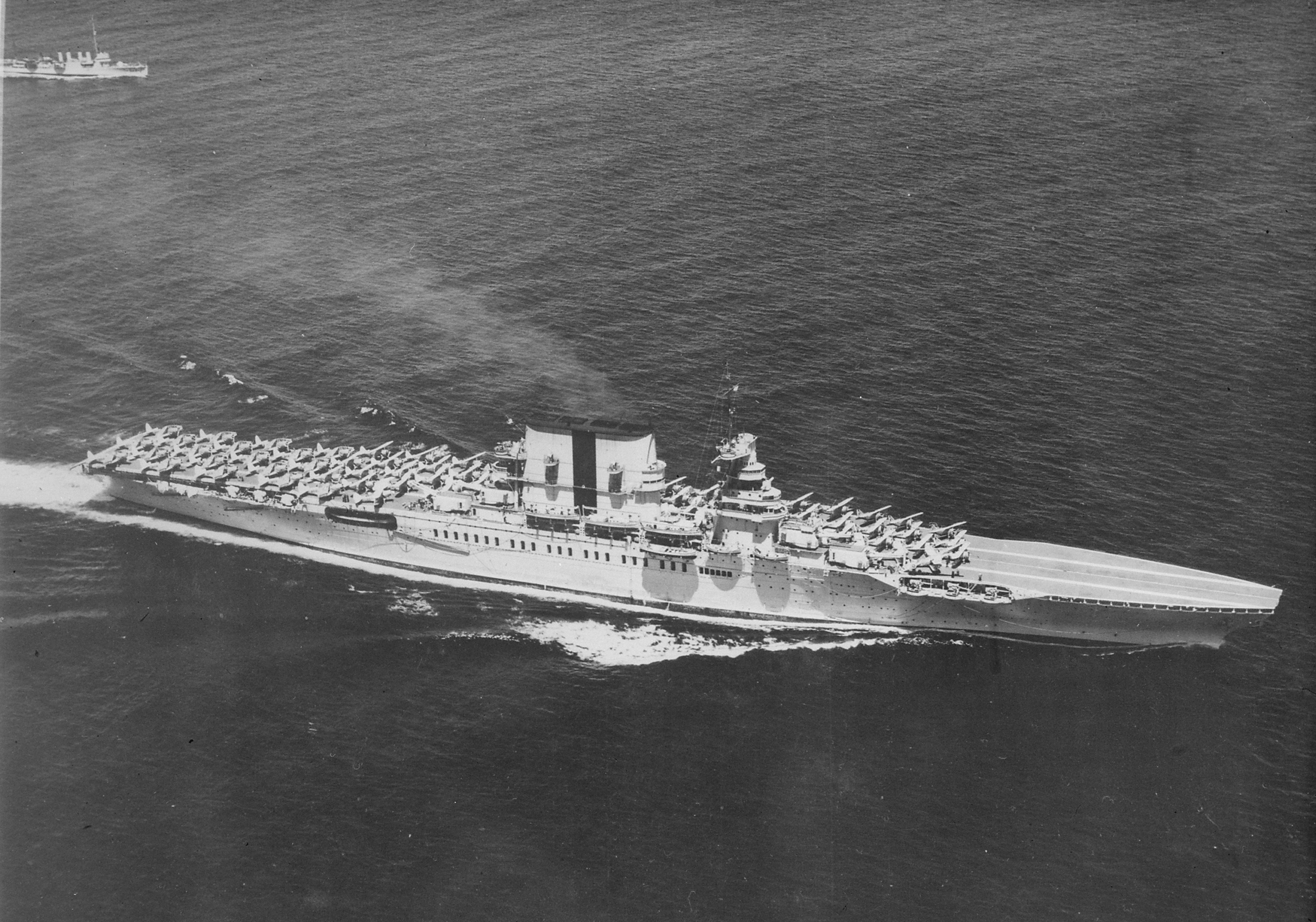 是美国在二战前建造的大型航空母舰,也是继兰利号航母之后第二批次