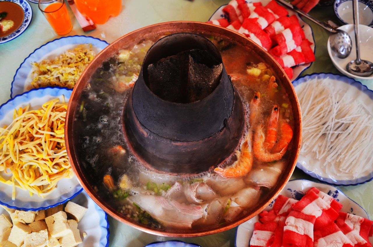  p data-id="go0fw399c0">乌拉满族火锅是东北地区流传已久的传统美食