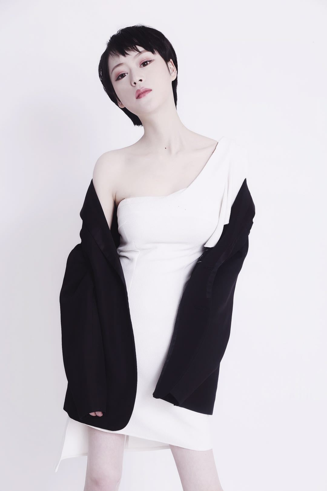  p>史艺旋,1996年4月23日出生于河南商城县,毕业于 a target="_blank"