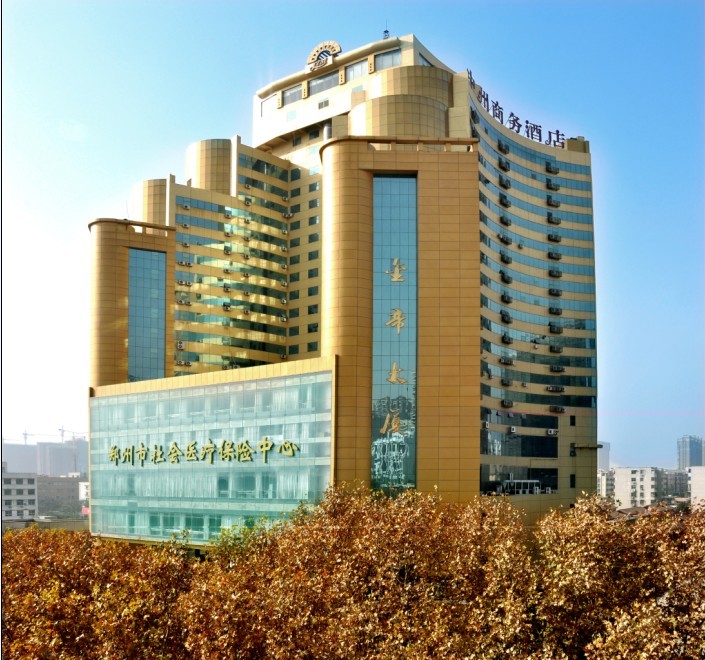  p data-id="gnyv1viq0y">郑州金帝大厦座落在 陇海路与伏牛路口向南