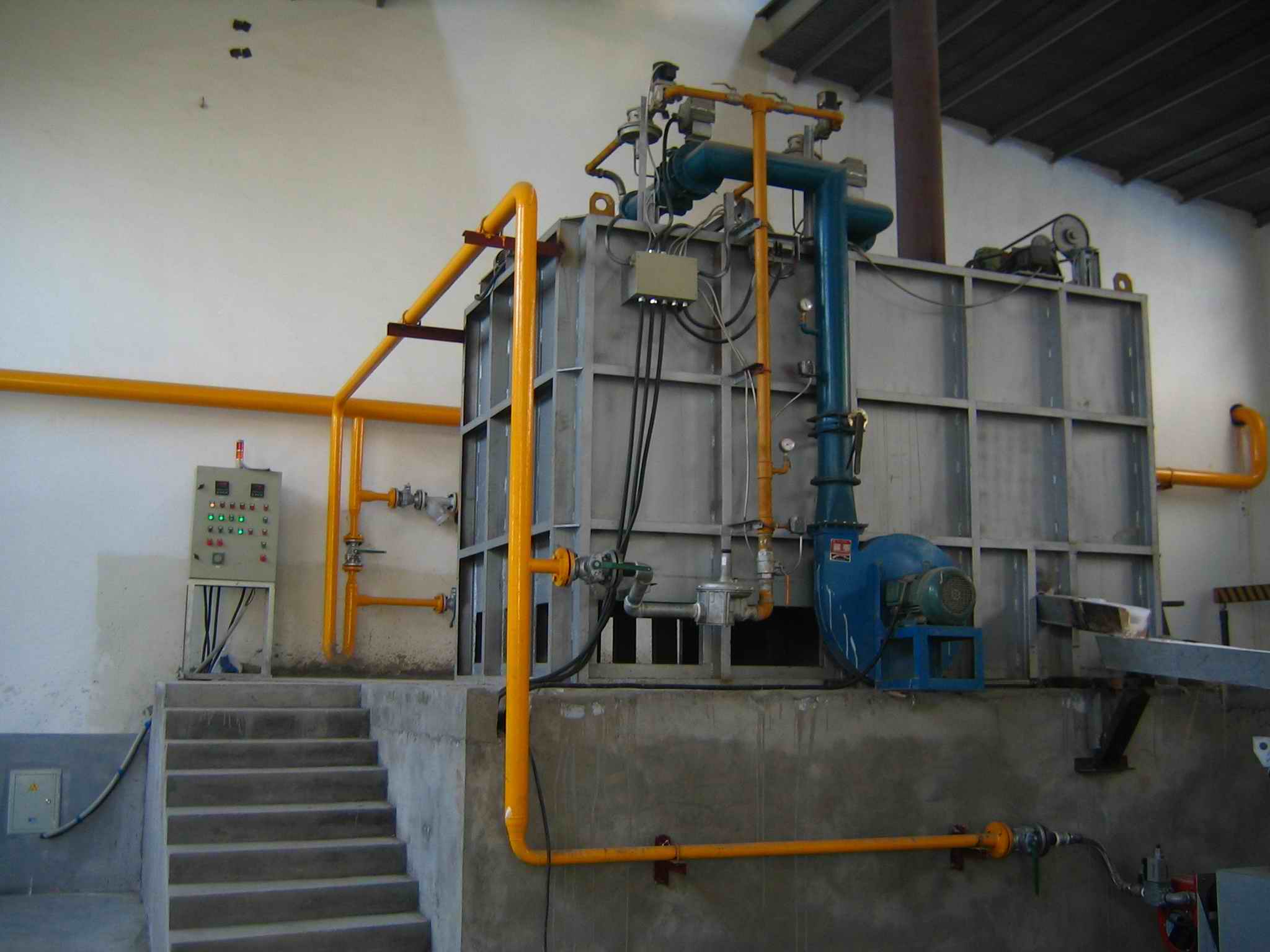  p> b>反射炉 /b>是一种 a target="_blank" href="/item/室式火焰炉"