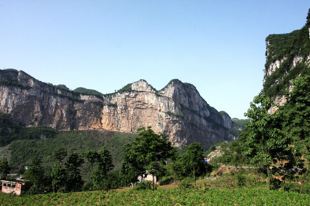  p>凹河村,位于贵州省清镇市流长苗族乡凹河村,距离贵州省会贵阳约80.