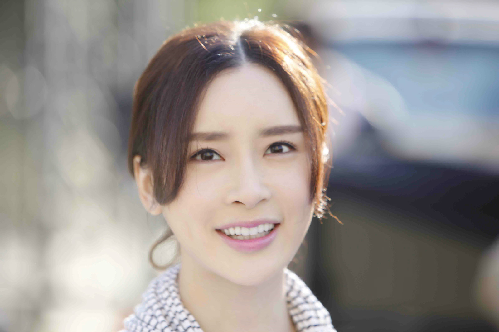 jqn3br">杨舒婷,1987年4月7日出生于浙江省舟山市,中国内地影视女演员