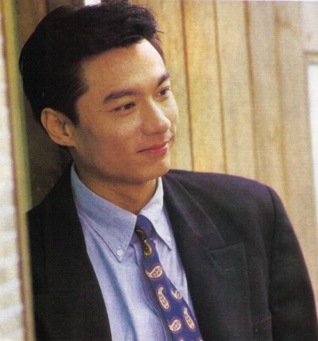  p>林俊贤 i>(wilson lam) /i>,出生于1960年10月23日,原籍广东,演员