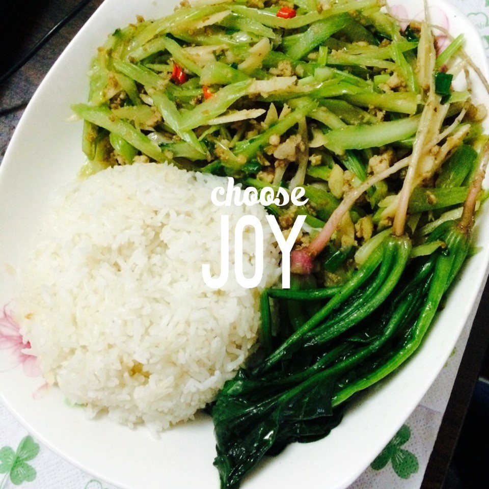 西芹肉末饭